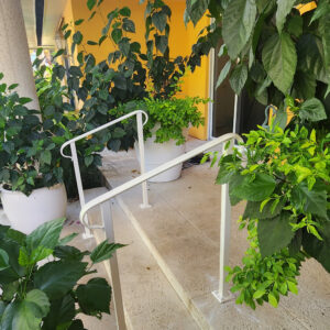 short-railing-juno-beach